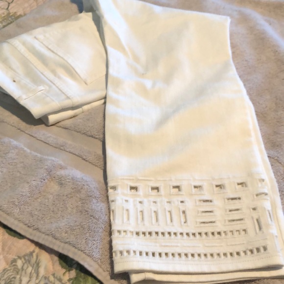 Coldwater Creek white jeans.  Misses 14. Like new - Picture 6 of 8